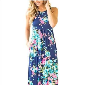 Medium floral print sleeveless maxi dress